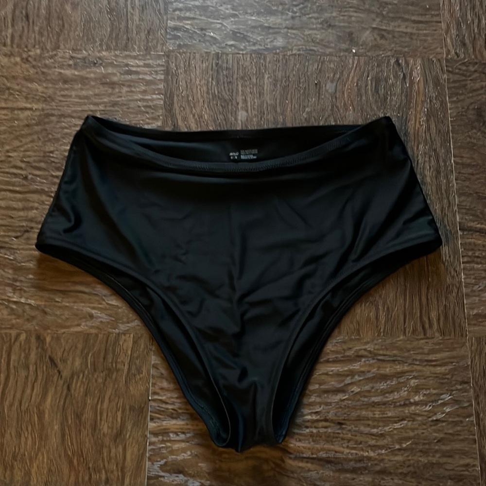 Aerie high waisted cheeky swim bottom, size M